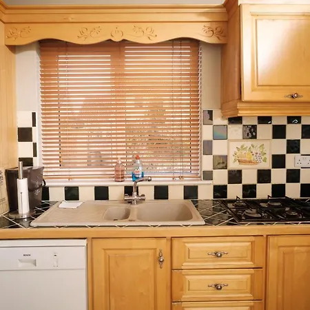 بيت للعطل Glensheen اينيس